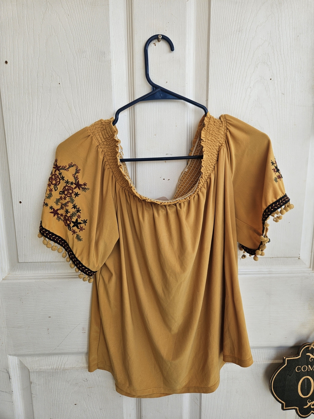 EM Embroidered Mustard Yellow Women's Peasant Blouse Size Large Casual Guc